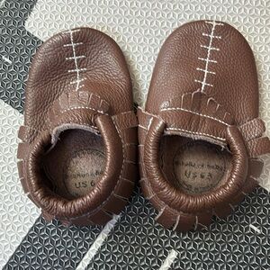 Bird Rock Baby/Toddler Moccasin Touchdown Football - size 6.5